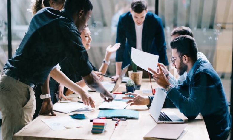 إدارة الأزمات: كيف تتخذ قرارات فعّالة تحت الضغط؟